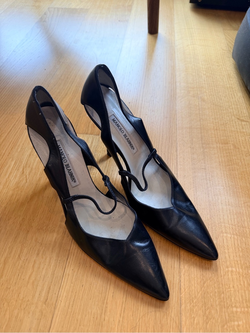 Manolo Blahnik Black Pointed Toe Slingback Heels